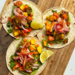 Los MEJORES Tacos de Pescado con Salsa de Mango (15 Minutos)