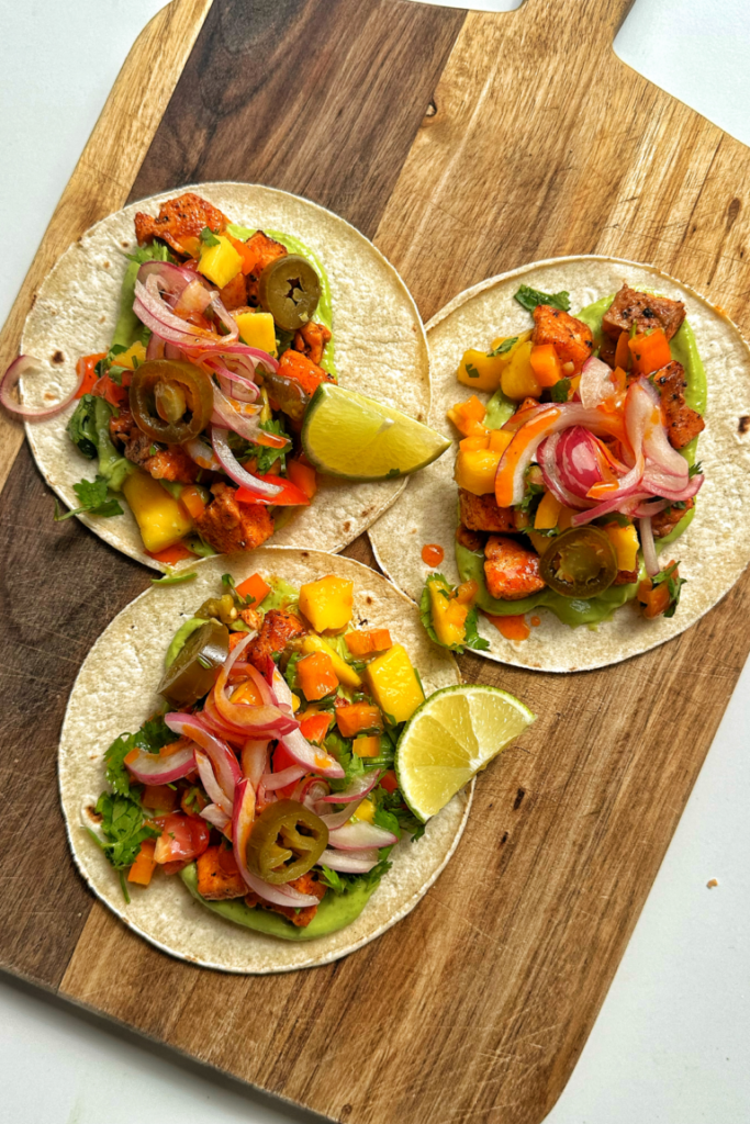 Los MEJORES Tacos de Pescado con Salsa de Mango (15 Minutos)