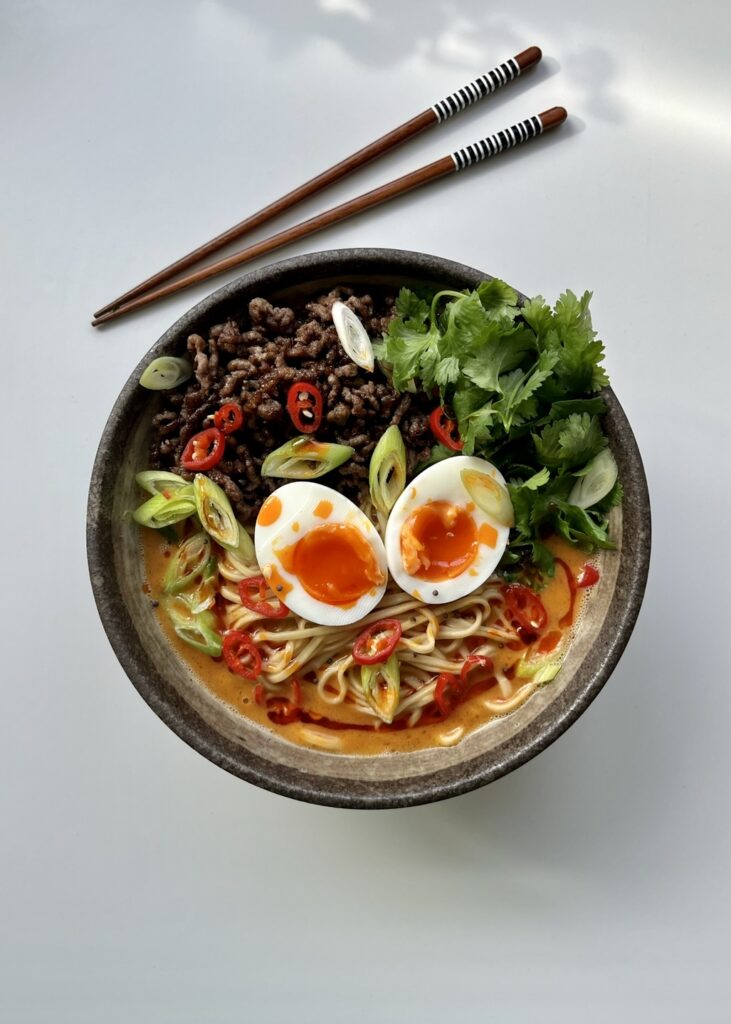 Sopa de fideos picante de res en 15 minutos